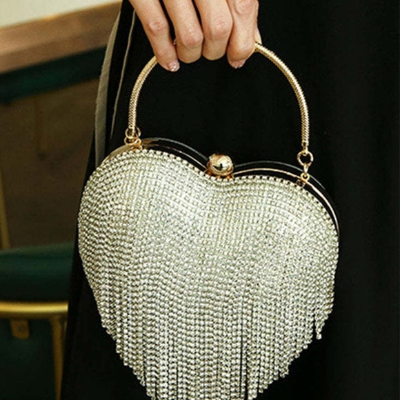 Women Heart Shape Crystal Tassel Bag - Picture 2 of 9